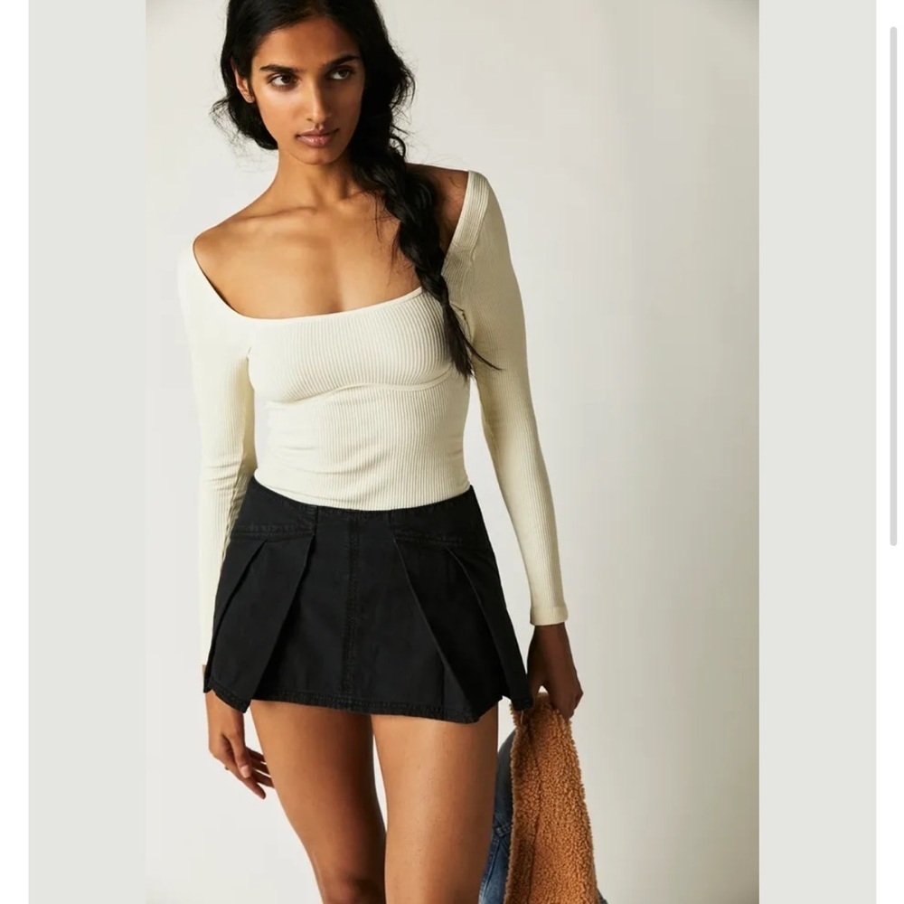 FREE PEOPLE Heartbreaker Skort in Black